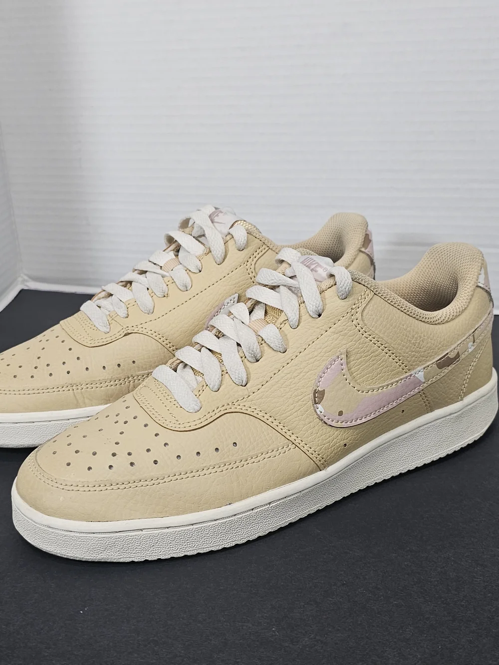 Nike classic low